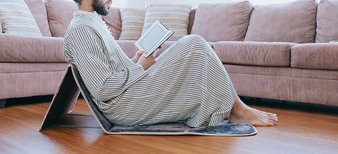 Foldable Travel Prayer Mat – Portable, Lightweight & Waterproof with Carry Pouch